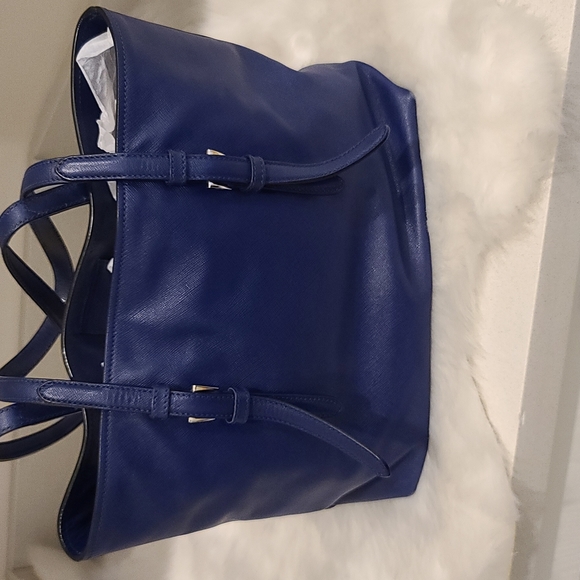 Prada medium Saffiano Cuir Double Tote - Picture 9 of 17